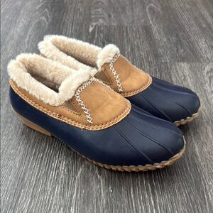 JBU Women's Navy and Tan Slip-On Shoes